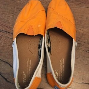 Tennessee Vols. Edition TOMS Women’s 8.5